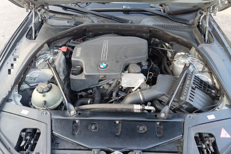Used BMW 5 Series 2014 520Li Elegant Model Engine Bay