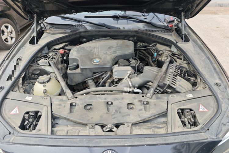 Used BMW 5 Series 2014 520i Elegant Edition Engine Bay
