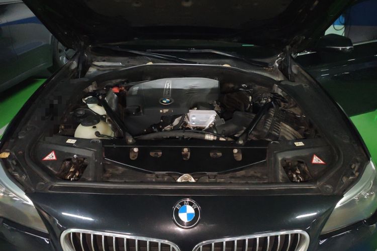 Used BMW 5 Series 2014 525Li Luxury Design Package Engine Bay