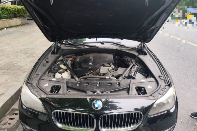 Used BMW 5 Series 2014 525Li Luxury Design Package Engine Bay