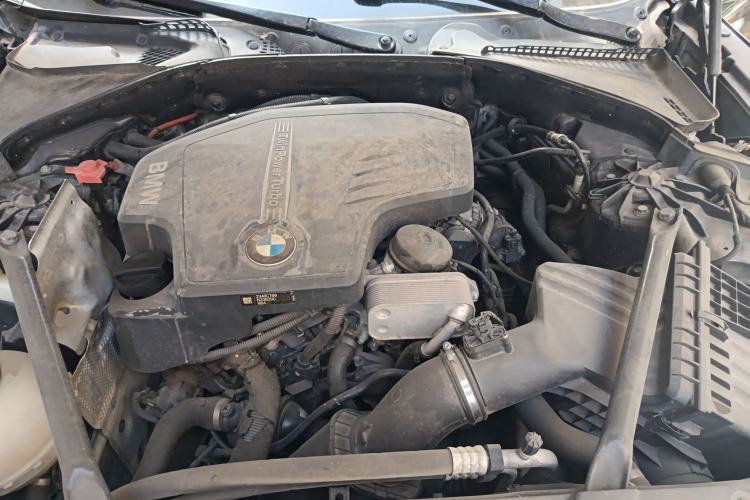 Used BMW 5 Series 2014 528Li Leading Model Engine Bay