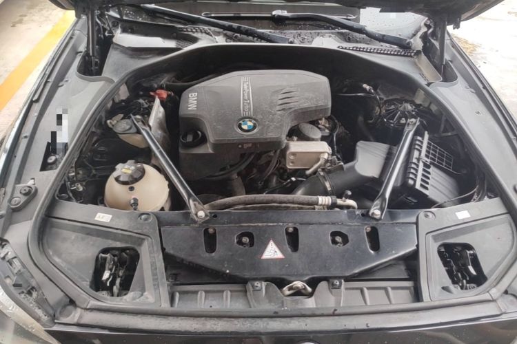 Used BMW 5 Series 2014 520Li Elegant Model Engine Bay