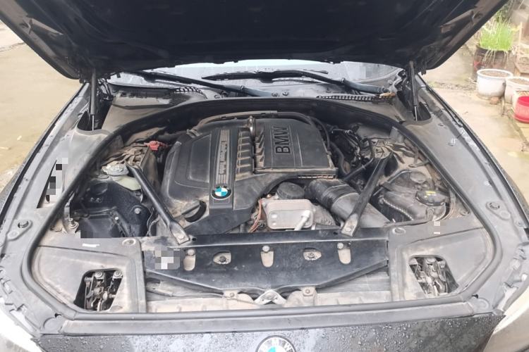 Used BMW 5 Series 2014 535Li Leading Model Engine Bay