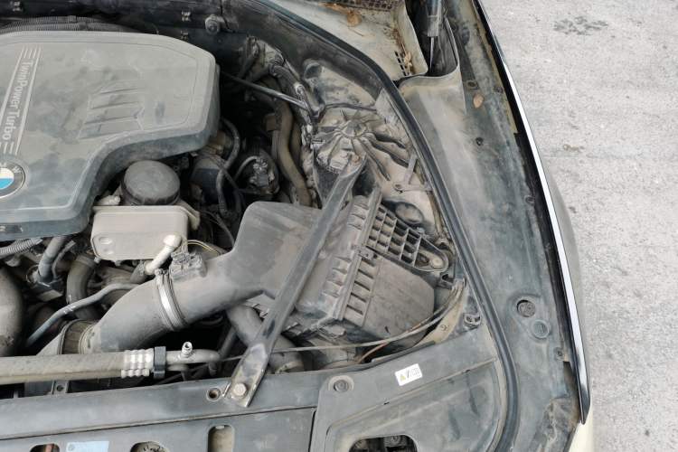 Used BMW 5 Series 2014 528Li Leading Model Engine Bay Left