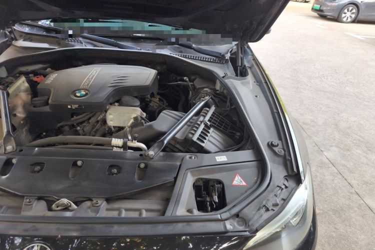 Used BMW 5 Series 2014 528Li Leading Model Engine Bay Left