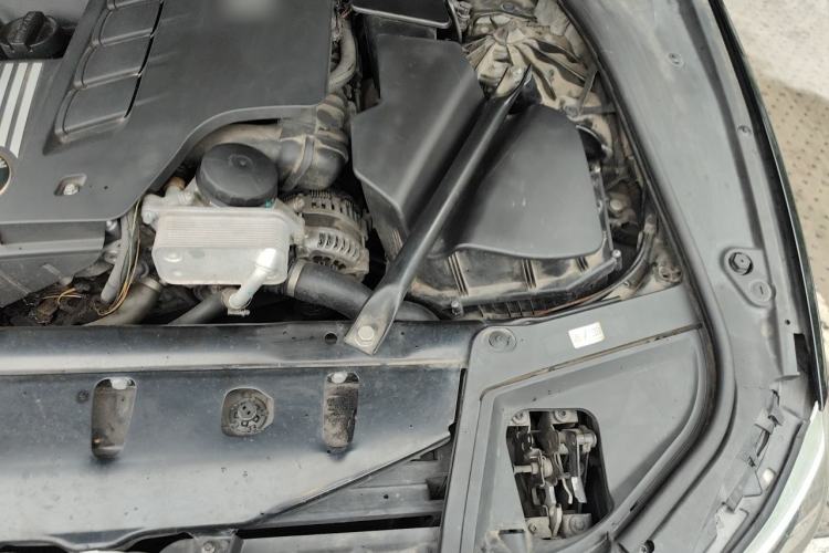 Used BMW 5 Series 2014 530Li Leading Model Engine Bay Left