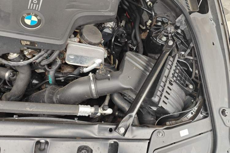Used BMW 5 Series 2014 520Li Elegant Model Engine Bay Left