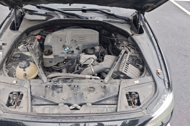 Used BMW 5 Series 2014 520Li Elegant Model Engine Bay Left