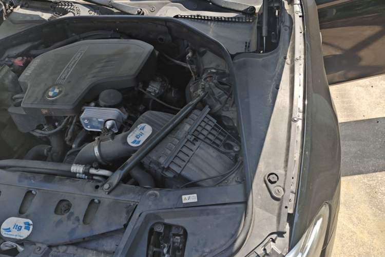 Used BMW 5 Series 2014 528Li Leading Model Engine Bay Left