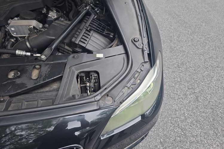 Used BMW 5 Series 2014 525Li Luxury Design Package Engine Bay Left