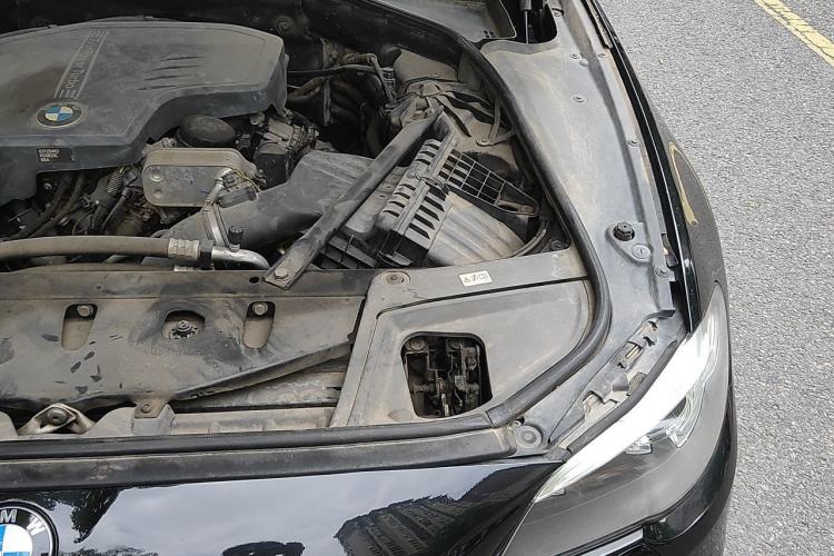 Used BMW 5 Series 2014 525Li Luxury Design Package Engine Bay Left