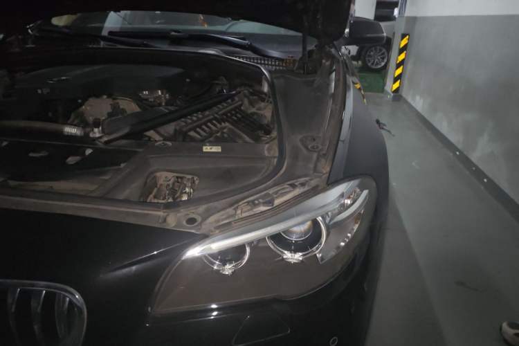Used BMW 5 Series 2014 525Li Luxury Design Package Engine Bay Left