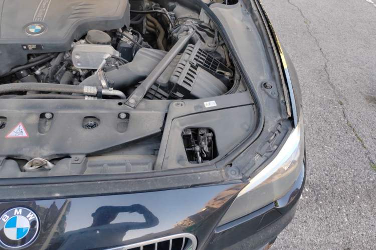 Used BMW 5 Series 2014 528Li Leading Model Engine Bay Left
