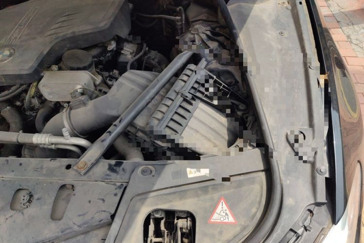 Used BMW 5 Series 2014 520Li Elegant Model Engine Bay Left
