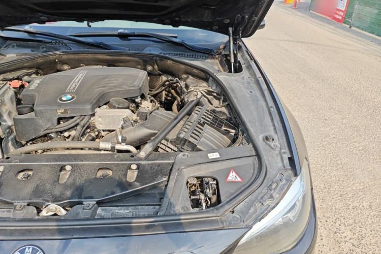 Used BMW 5 Series 2014 525Li Fashion Design Package Engine Bay Left