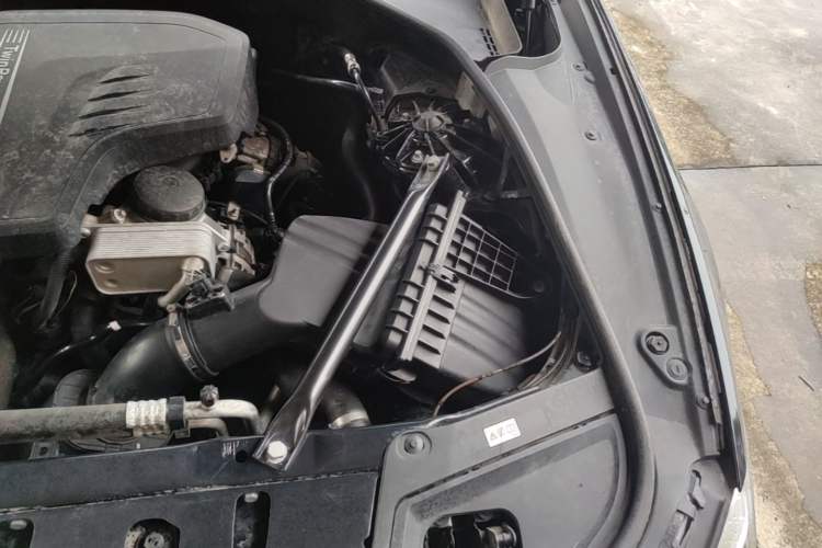 Used BMW 5 Series 2014 520Li Elegant Model Engine Bay Left
