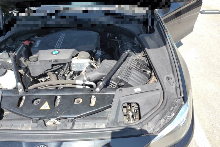 Used BMW 5 Series 2014 525Li Luxury Design Package Engine Bay Left