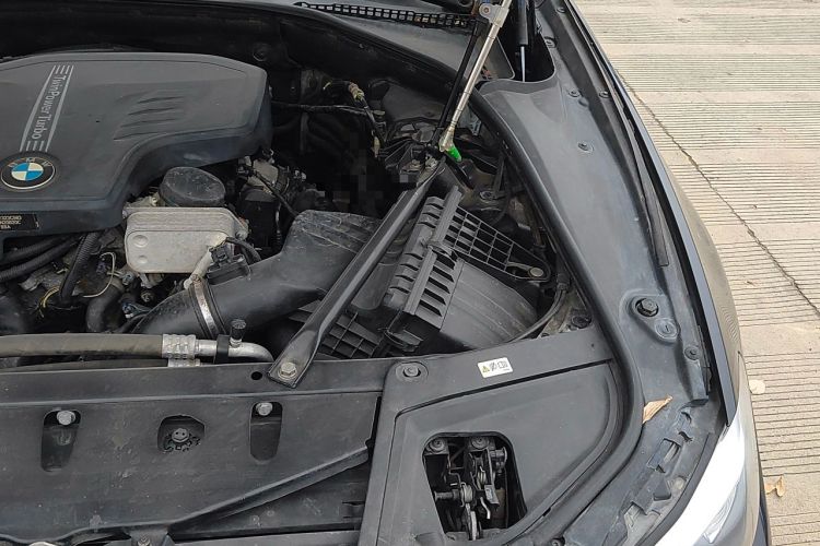 Used BMW 5 Series 2014 528Li xDrive Luxury Design Package Engine Bay Left