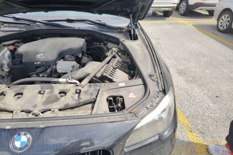 Used BMW 5 Series 2014 520Li Elegant Model Engine Bay Left