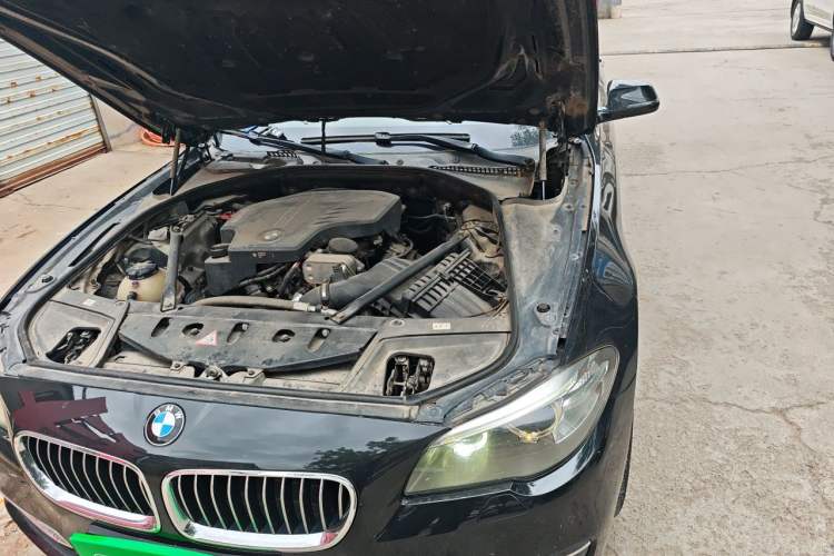 Used BMW 5 Series 2014 525Li Luxury Design Package Engine Bay Left