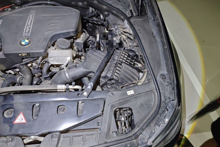 Used BMW 5 Series 2014 525Li Leading Model Engine Bay Left