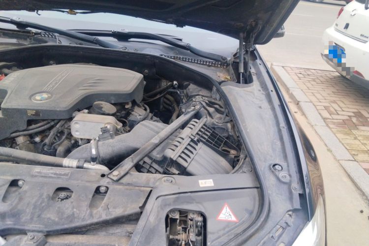 Used BMW 5 Series 2014 525Li Luxury Design Package Engine Bay Left