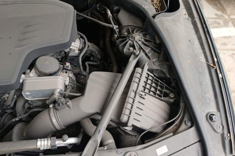 Used BMW 5 Series 2014 520Li Elegant Model Engine Bay Left