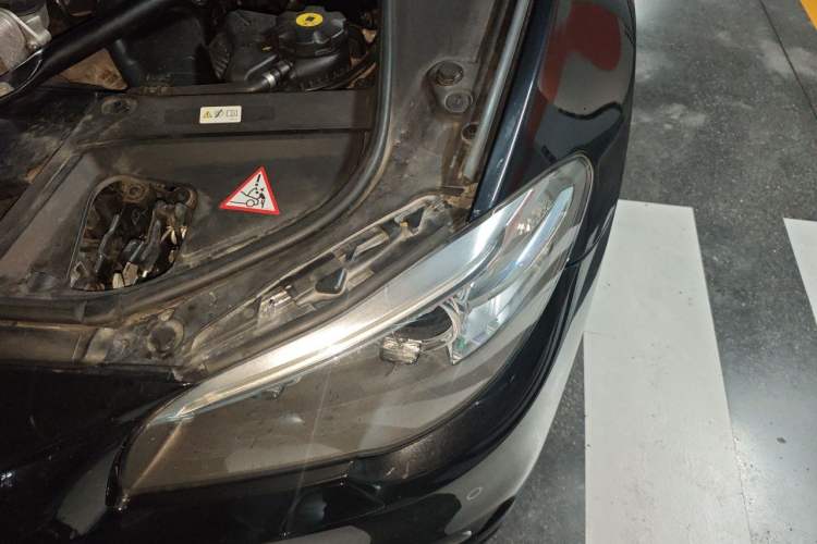 Used BMW 5 Series 2014 535Li Leading Model Engine Bay Left