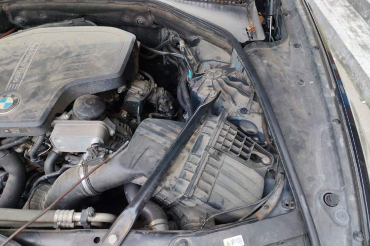 Used BMW 5 Series 2014 520i Elegant Edition Engine Bay Left