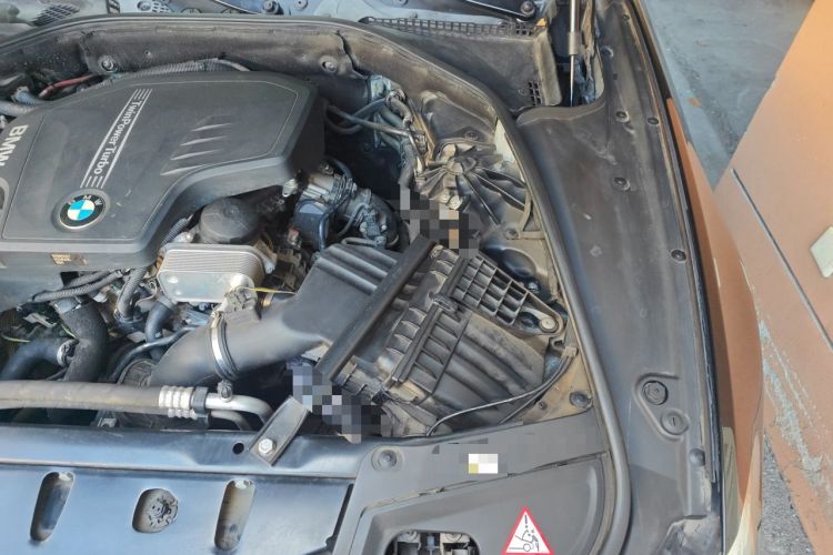 Used BMW 5 Series 2014 525Li Luxury Design Package Engine Bay Left