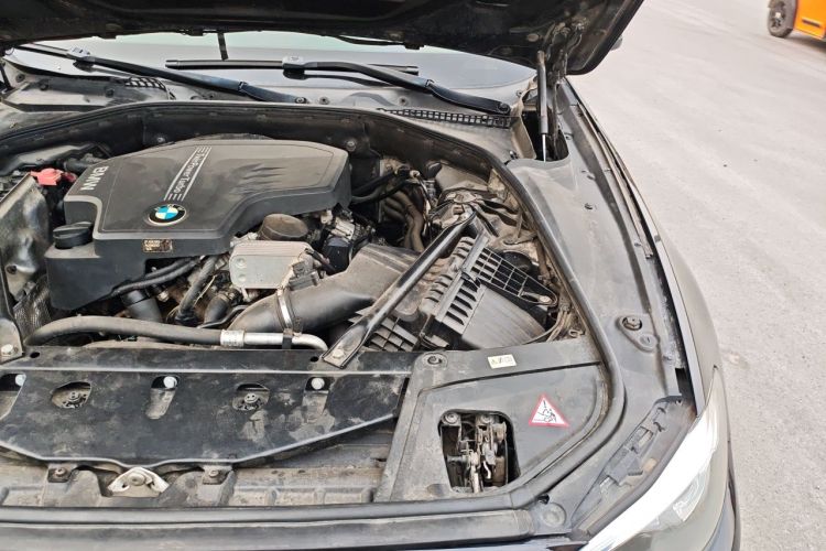 Used BMW 5 Series 2014 520Li Elegant Model Engine Bay Left