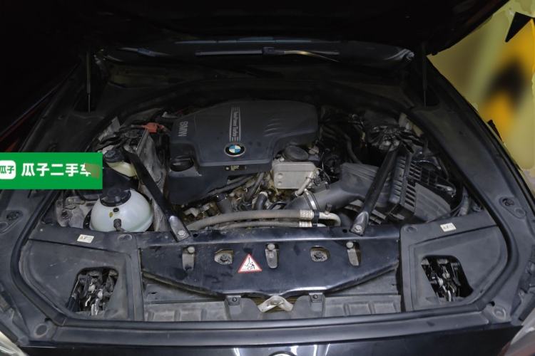 Used BMW 5 Series 2014 525Li Luxury Design Package Engine Bay