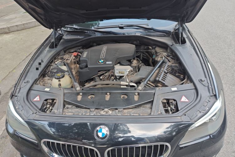 Used BMW 5 Series 2014 520i Elegant Edition Engine Bay