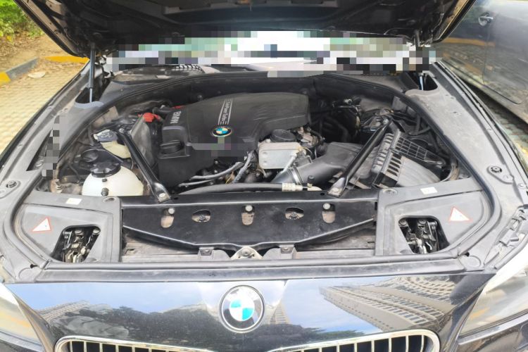 Used BMW 5 Series 2014 520Li Elegant Model Engine Bay