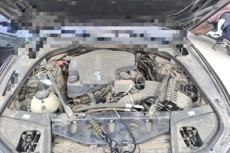 Used BMW 5 Series 2014 525Li Luxury Design Package Engine Bay