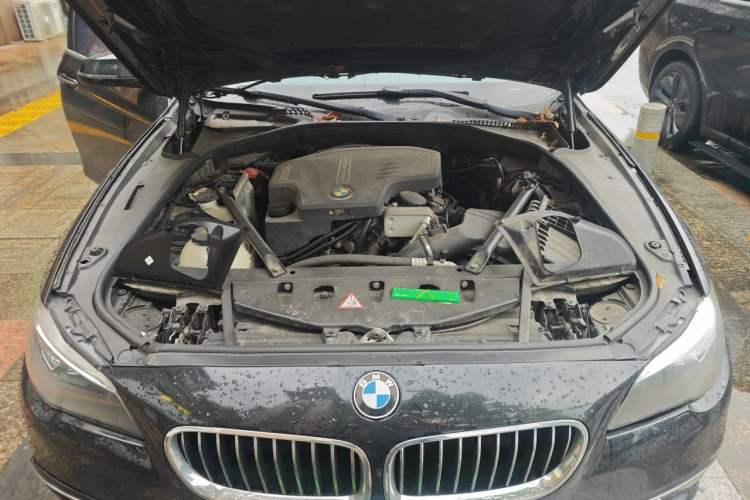 Used BMW 5 Series 2014 525Li Luxury Design Package Engine Bay