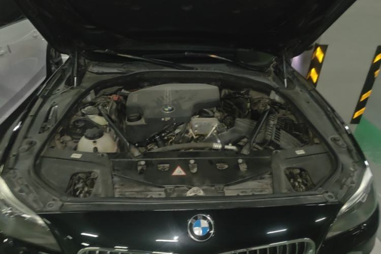 Used BMW 5 Series 2014 525Li Luxury Design Package Engine Bay