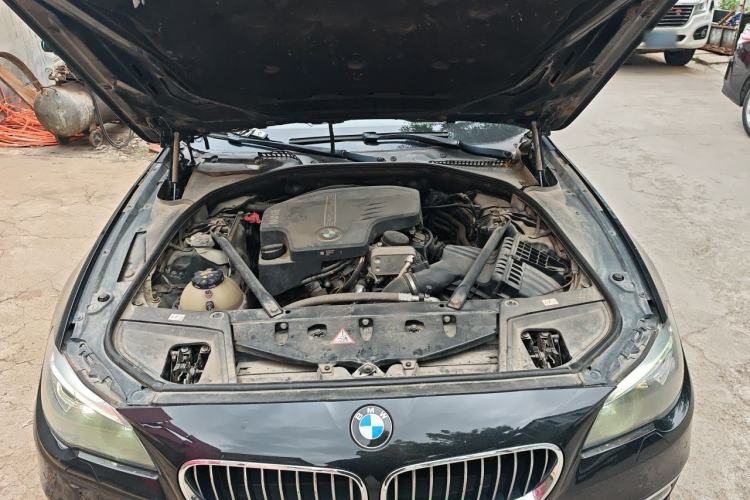 Used BMW 5 Series 2014 525Li Luxury Design Package Engine Bay