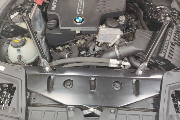 Used BMW 5 Series 2014 525Li Luxury Design Package Engine Bay