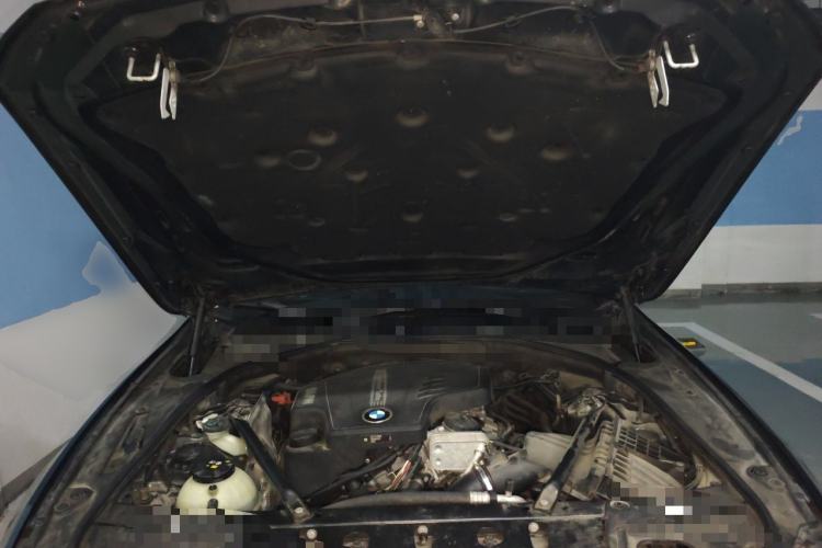 Used BMW 5 Series 2014 525Li Luxury Design Package Engine Bay