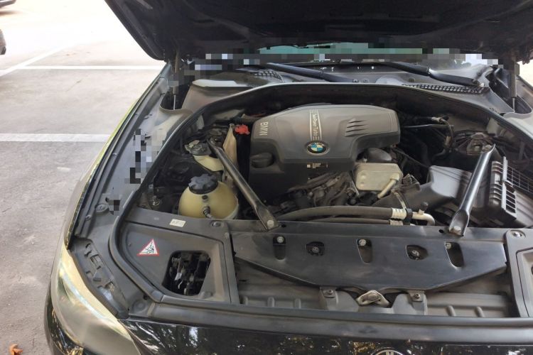 Used BMW 5 Series 2014 528Li Leading Model Engine Bay Right