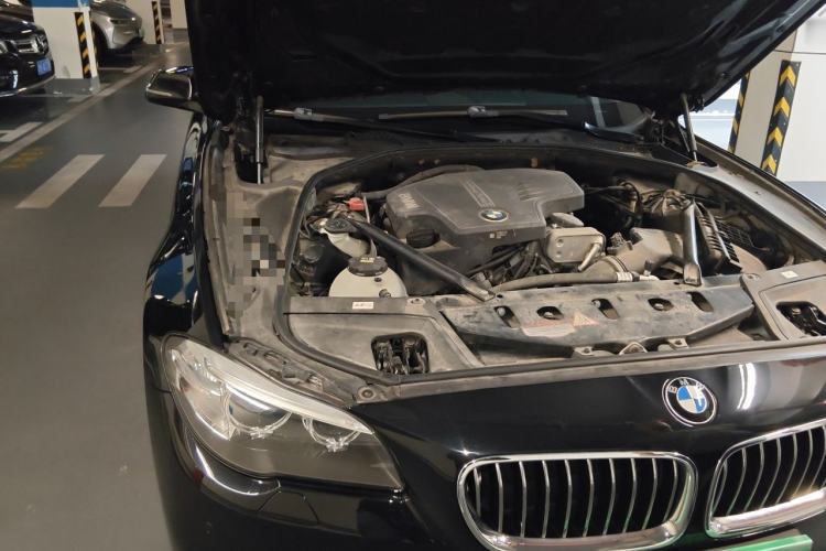Used BMW 5 Series 2014 525Li Luxury Design Package Engine Bay Right