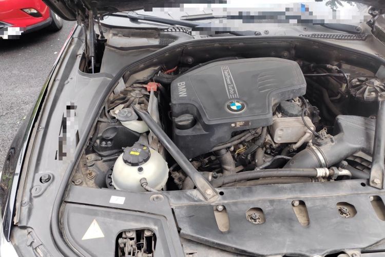 Used BMW 5 Series 2014 525Li Leading Model Engine Bay Right