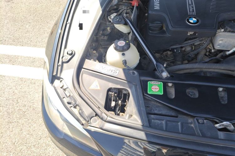 Used BMW 5 Series 2014 528Li xDrive Fashion Design Package Engine Bay Right