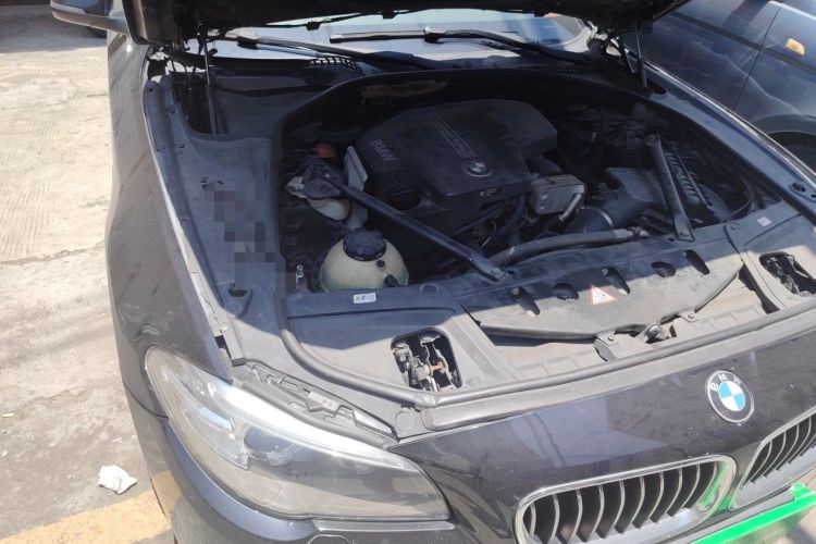 Used BMW 5 Series 2014 525Li Leading Model Engine Bay Right