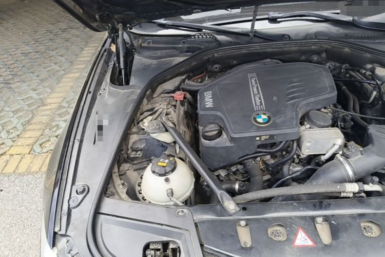 Used BMW 5 Series 2014 528Li Leading Model Engine Bay Right