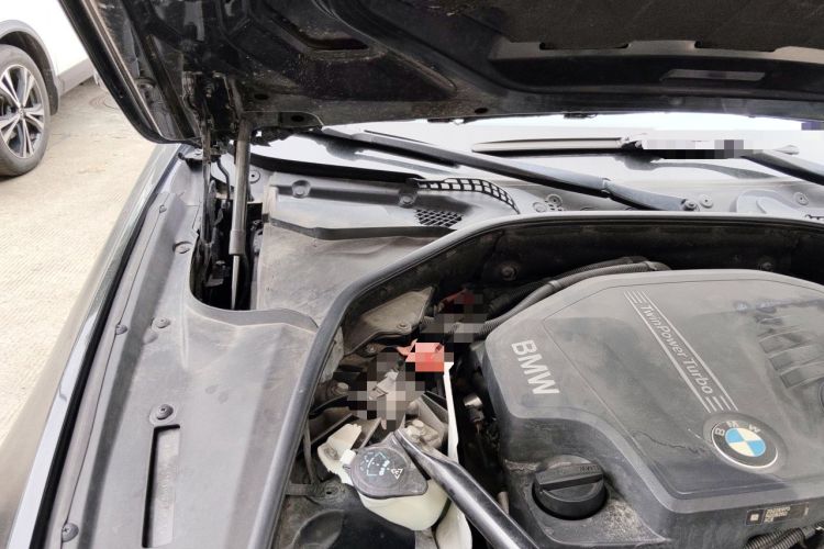Used BMW 5 Series 2014 525Li Luxury Design Package Engine Bay Right