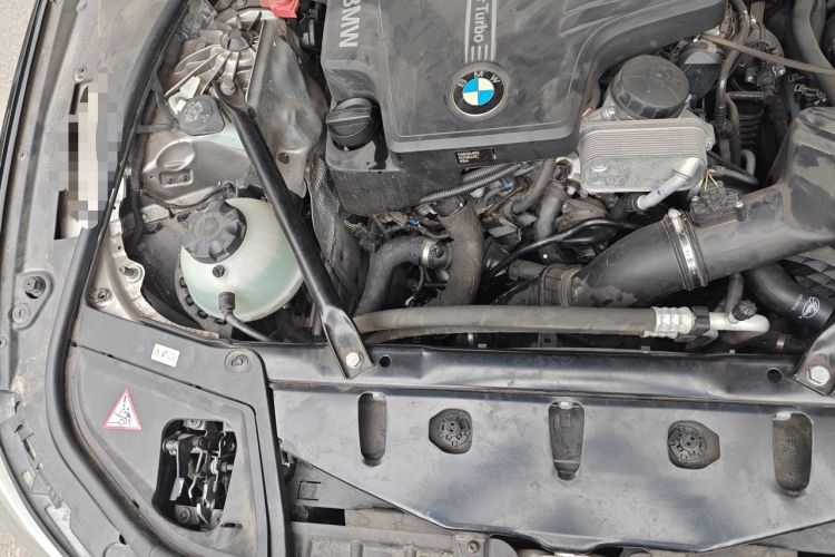 Used BMW 5 Series 2014 528Li Leading Model Engine Bay Right