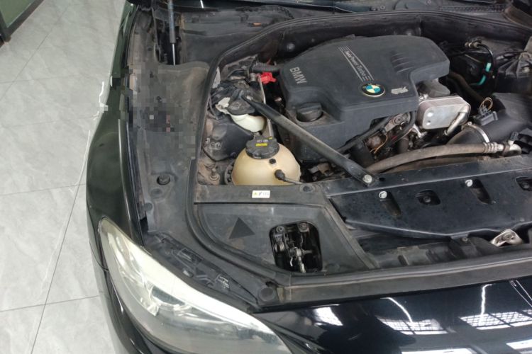 Used BMW 5 Series 2014 520i Elegant Edition Engine Bay Right