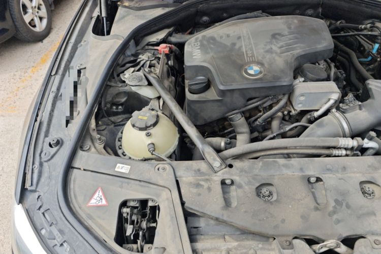 Used BMW 5 Series 2014 520i Elegant Edition Engine Bay Right